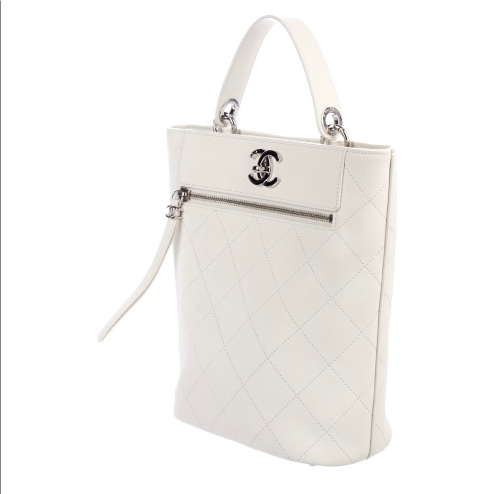 Chanel Sac Cordon top handle bucket quilted white leather silver hardware purse - Picture 5 of 15